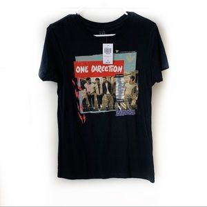 NWT Hot Topic One Direction Band Shirt Size Large